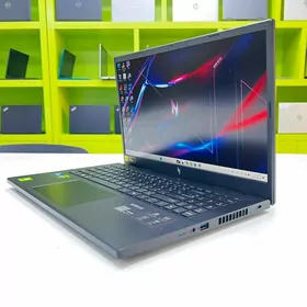 Nitro i9-13900H + RTX5050 8GB