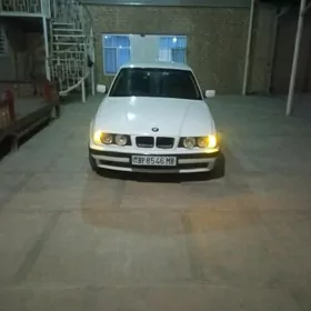 BMW 525 1990