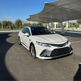 Toyota Camry 2018