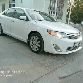 Toyota Camry 2012