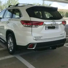 Toyota Highlander 2019