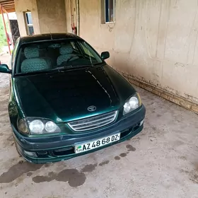 Toyota Avensis 1998