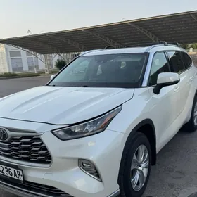 Toyota Highlander 2020