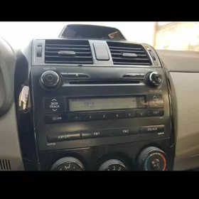 Tayota Karolla Magnitafon