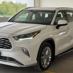 Toyota Highlander 2020