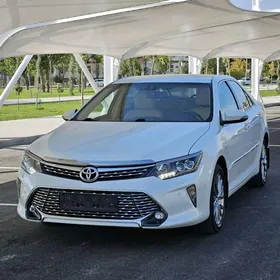 Toyota Camry 2017
