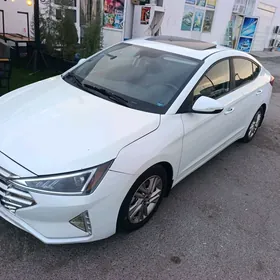 Hyundai Elantra 2019