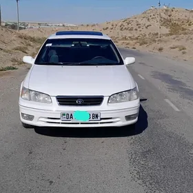 Toyota Camry 2001
