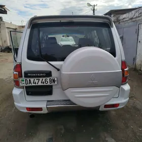 Mitsubishi Montero 2000