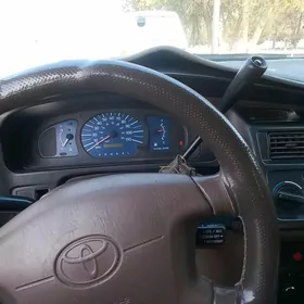 Toyota Sienna 2001