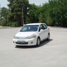 Nissan Versa 2010