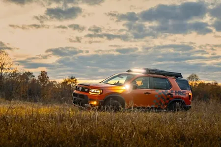 SEMA Show 2025 sergisinde aýratyn ýolsuz ýerler üçin niýetlenen Honda Passport taýýarlandy