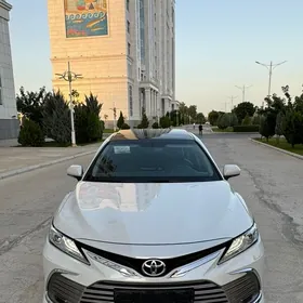 Toyota Camry 2023
