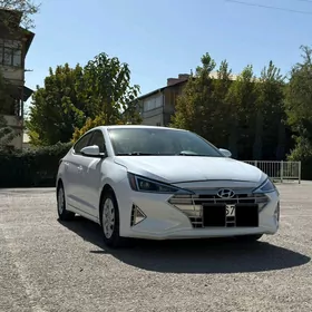 Hyundai Elantra 2020