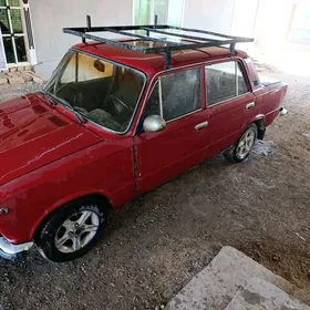 Lada 2104 1980