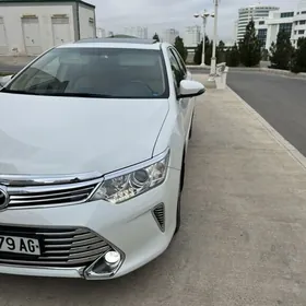Toyota Camry 2015
