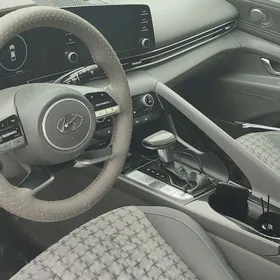 Hyundai Elantra 2021