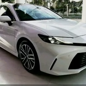 Toyota Camry 2025