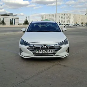 Hyundai Elantra 2020