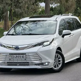 Toyota Sienna 2021
