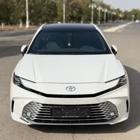 Toyota Camry 2025