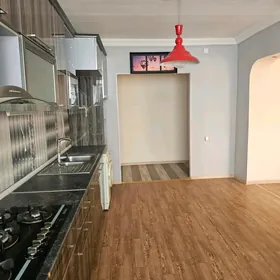 5ком 11мкр.Худайбердыева 115кв