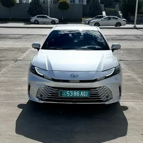 Toyota Camry 2025