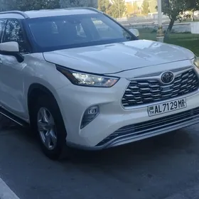 Toyota Highlander 2020