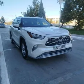 Toyota Highlander 2020