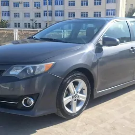 Toyota Camry 2014