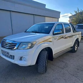 Toyota Hilux 2013