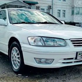Toyota Camry 1999