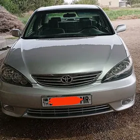 Toyota Camry 2004
