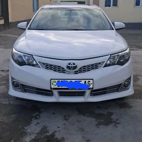 Toyota Camry 2013