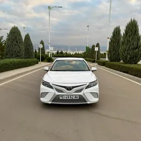 Toyota Camry 2018