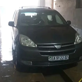 Toyota Sienna 2004