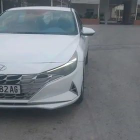 Hyundai Elantra 2020