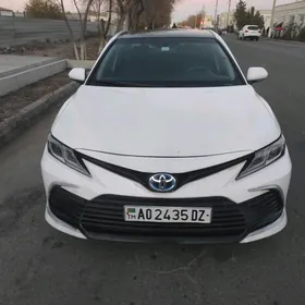 Toyota Camry 2021
