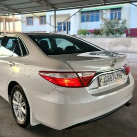 Toyota Camry 2017