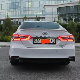 Toyota Camry 2019
