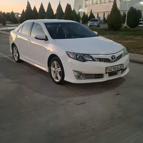Toyota Camry 2012