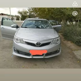 Toyota Camry 2011