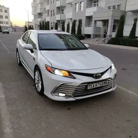 Toyota Camry 2022