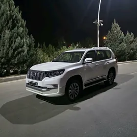 Toyota Land Cruiser Prado 2022