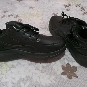 krosowka oglan, кроссовка