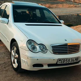 Mercedes-Benz C-Class 2003