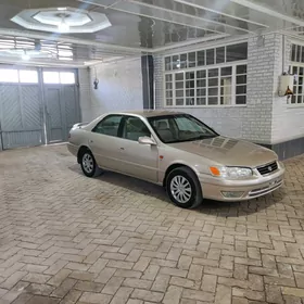 Toyota Camry 2001