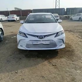 Toyota Camry 2020