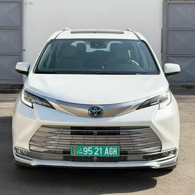 Toyota Sienna 2022