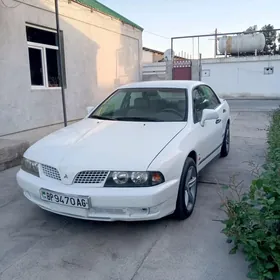 Mitsubishi Diamante 2002